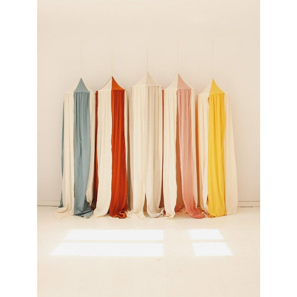 Luifel "Poederroze Circus"