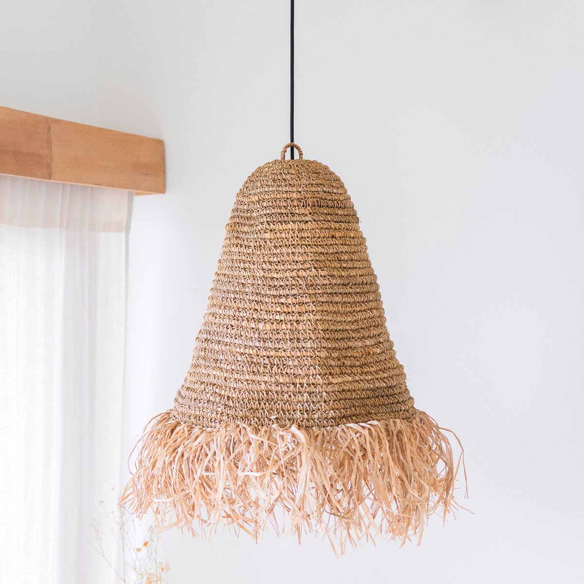 Raffia Boho Lampshade – Hanging Lamp – Pendant Lamp – Handwoven Ceiling Lamp with Long Fringes (3 sizes Ø 30/40/50 cm) KALIMA