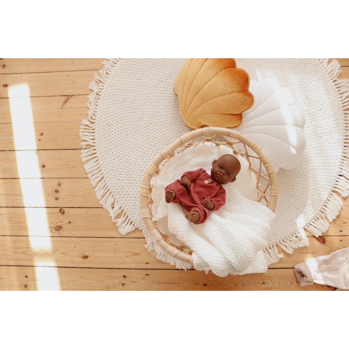 Fluwelen schelpkussen 'Gold Pearl'