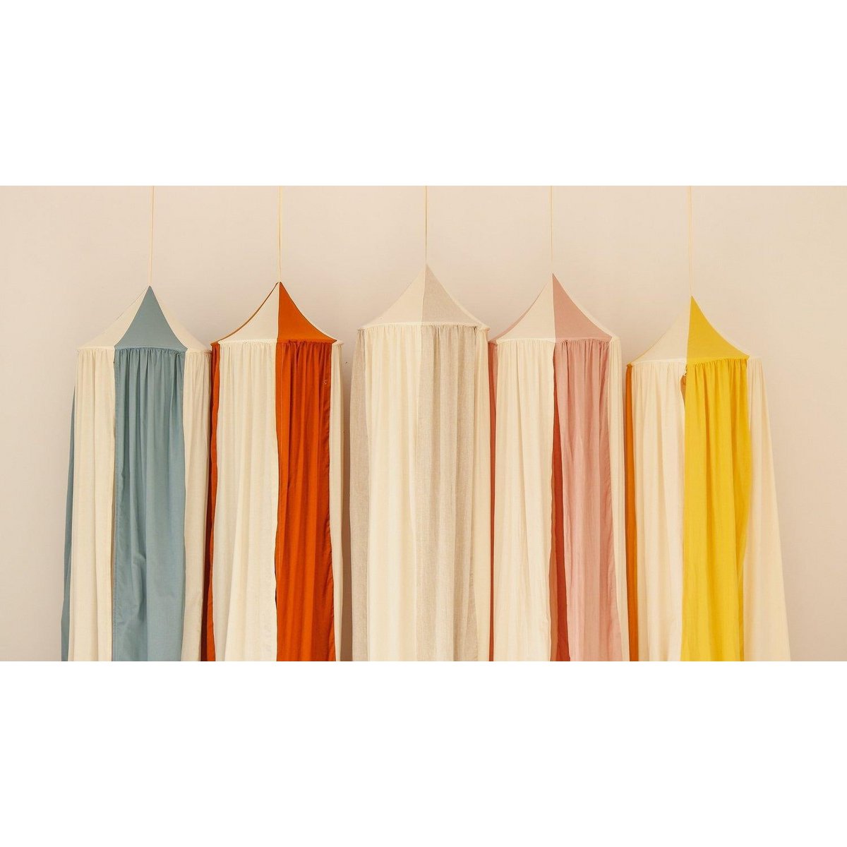 Luifel "Poederroze Circus"