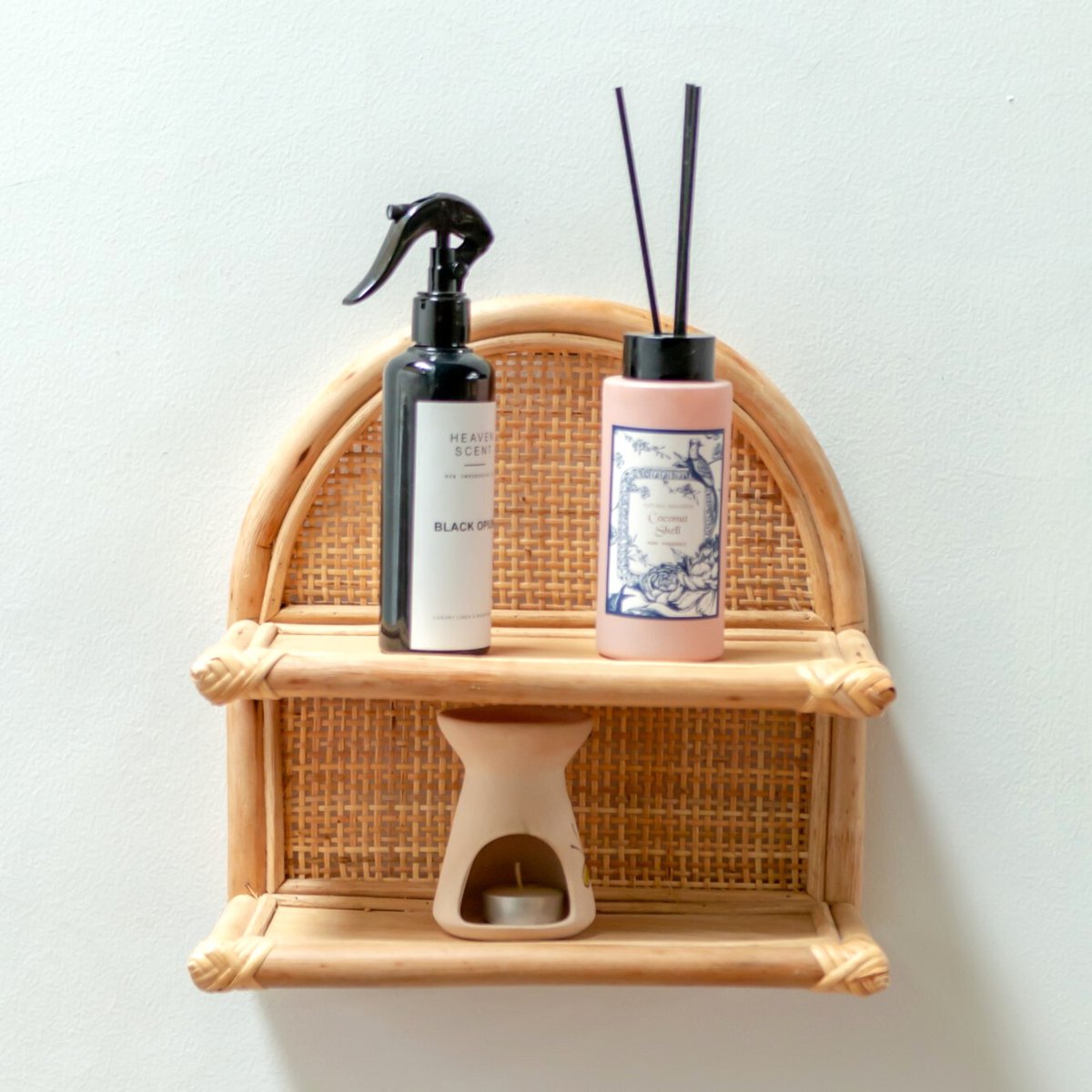 Rotan Wandplank 30x30 cm | Hangend plankje TIASA beige