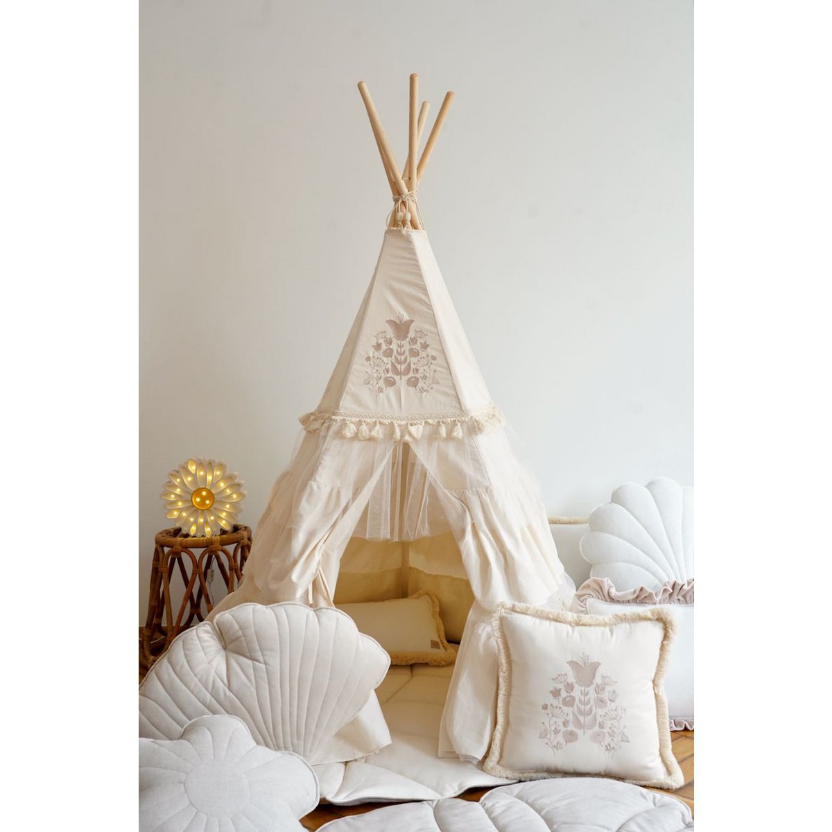 Tipi "Boho" met ruches en borduursels