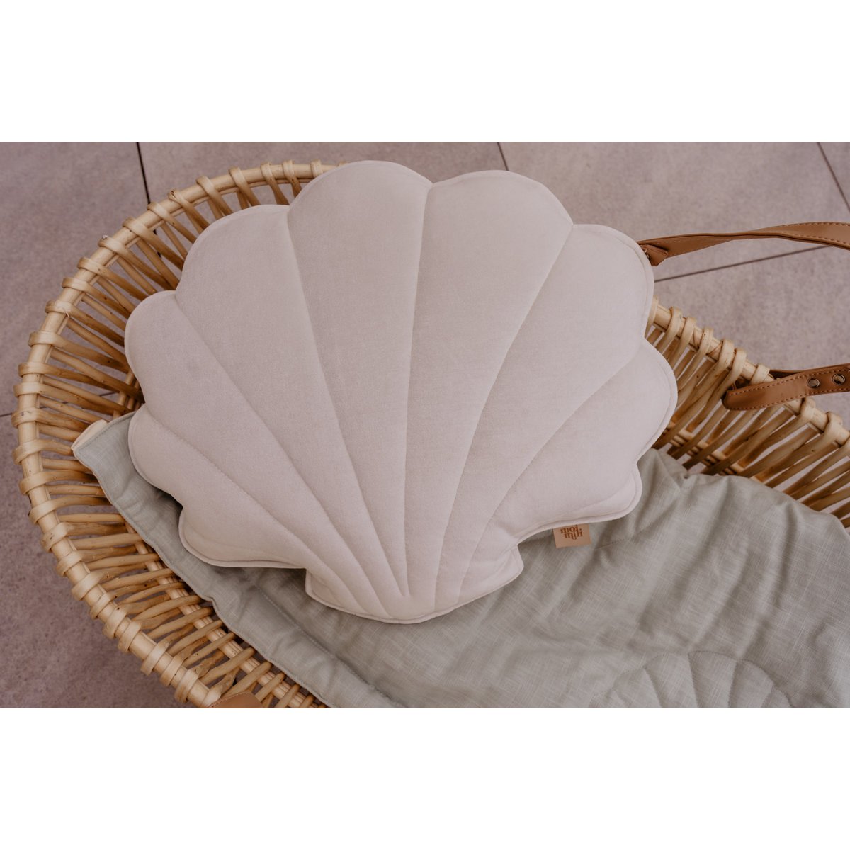 Fluwelen schelpkussen 'Wit'