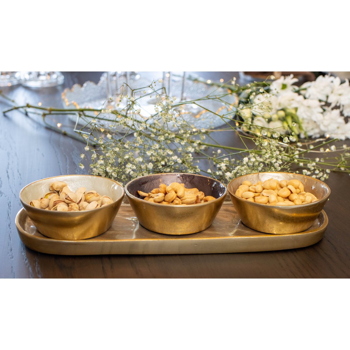 Aperitief set van 3 kopjes op ovaal plateau