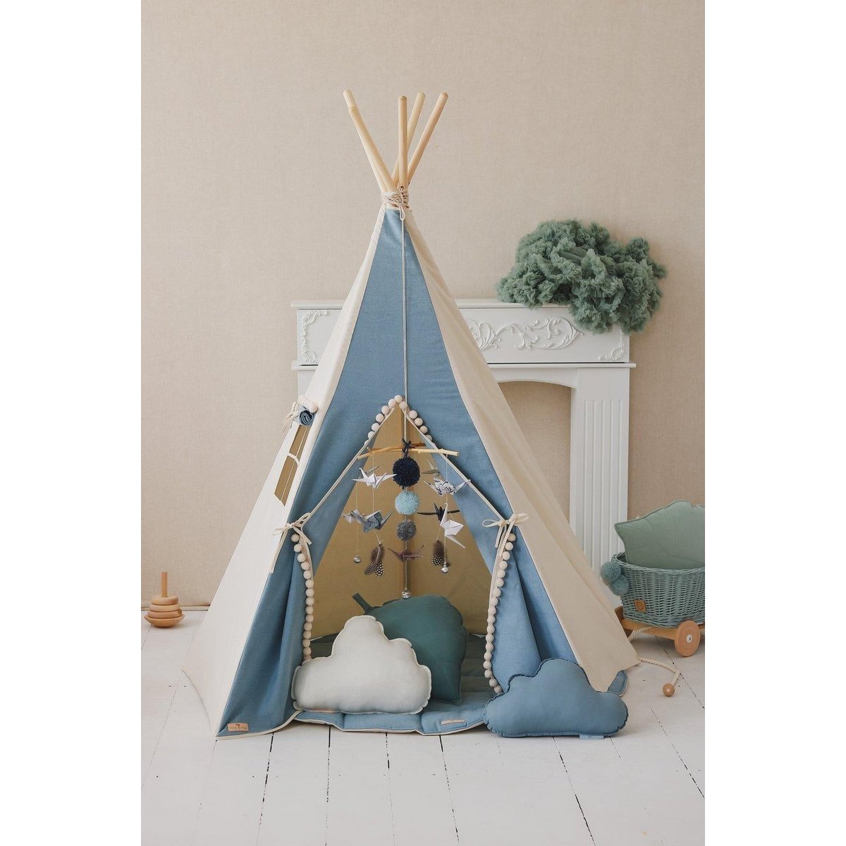Tipi "Jeans" met pompons en mattenset