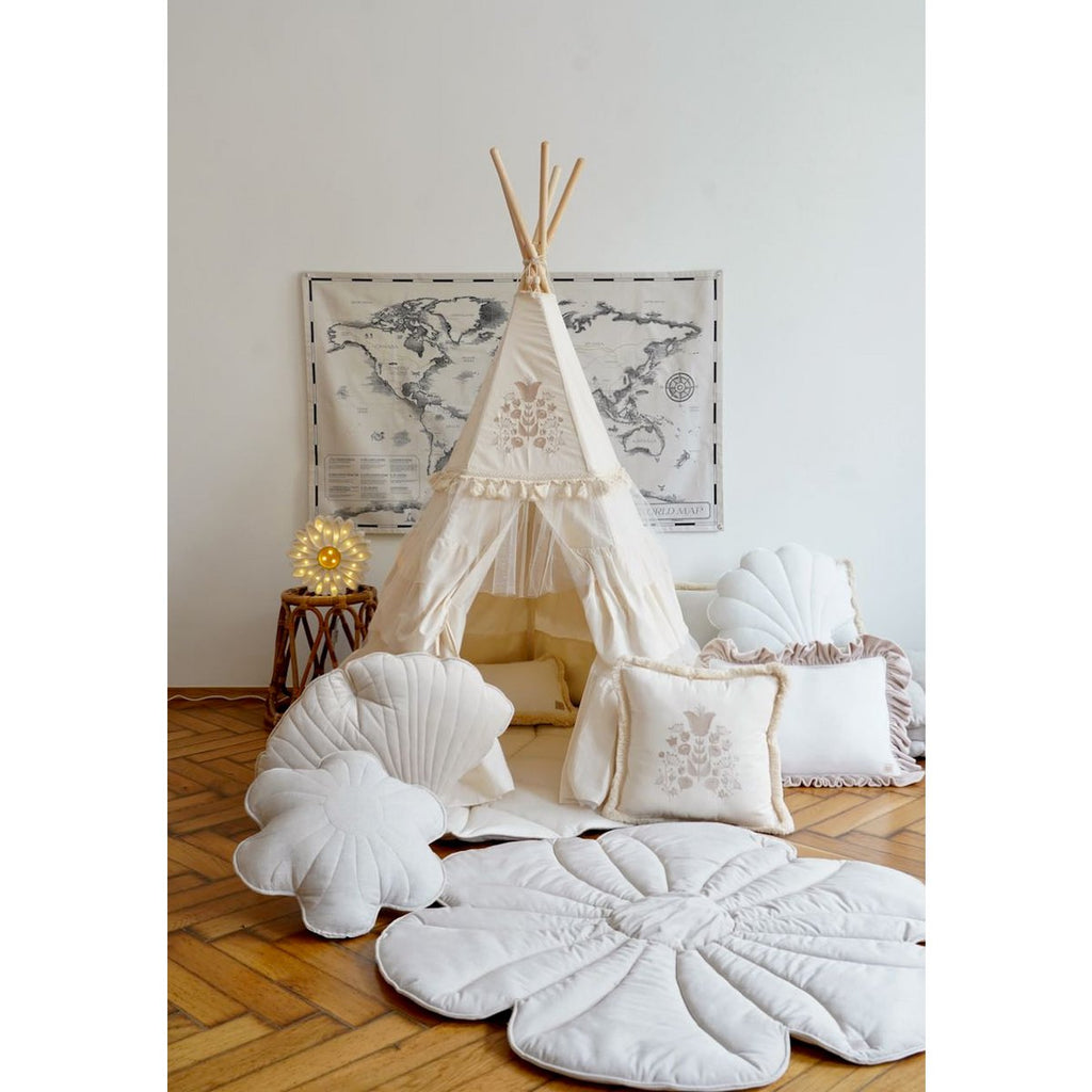 Tipi "Boho" met ruches en borduursels